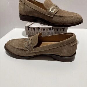 Brioso Taupe Suede Loafers Embellished Trim Comfort Insole 7.5M In Style Office